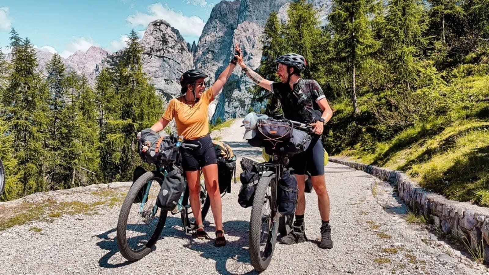 Reisverhaal van Stefanie en Niels: Huwelijksreis afsluiten in de fietsbus