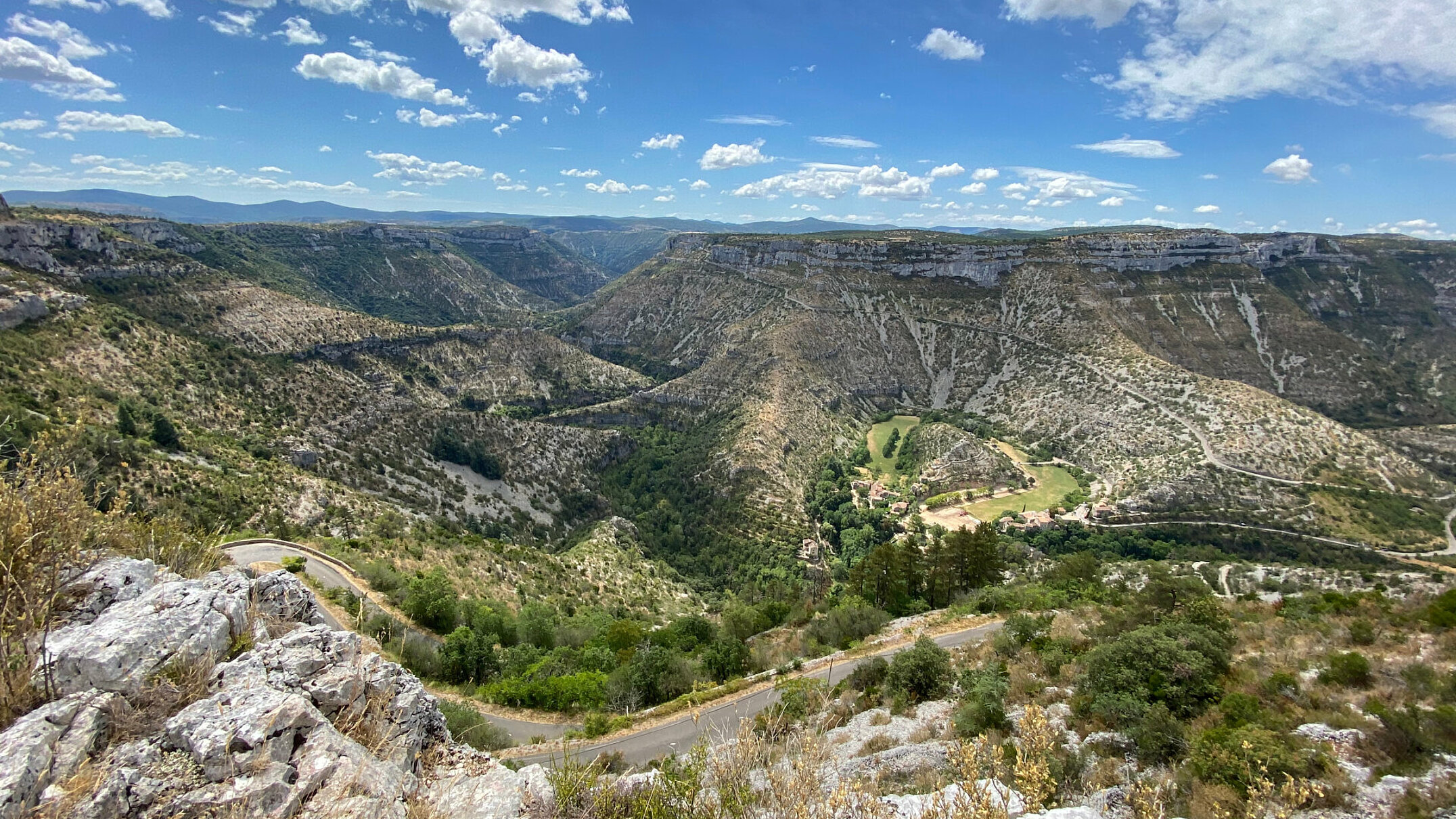Cycletours_fietsvakanties_Frankrijk_Ardeche_en_Cevennen_Navacelles_circus